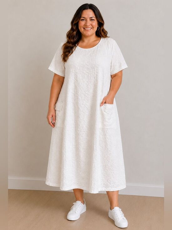 Matti Mamane Dresses & Skirts - Matti Mamane Textured White Dress with Pockets Stretch.  Size XL